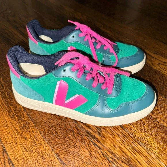 Veja Women's Green and Pink Sneakers - Picture 7 of 13